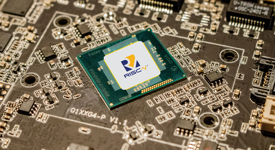 Placa con logo con RISC-V